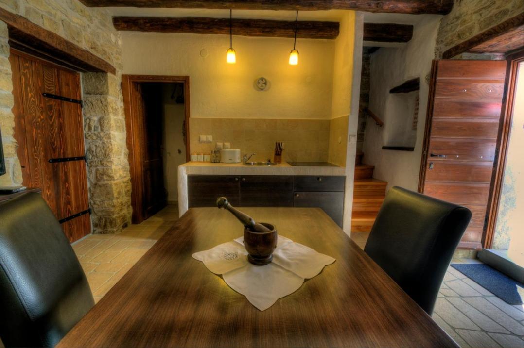 Traditional Stone House Kotli Buzet Zewnętrze zdjęcie