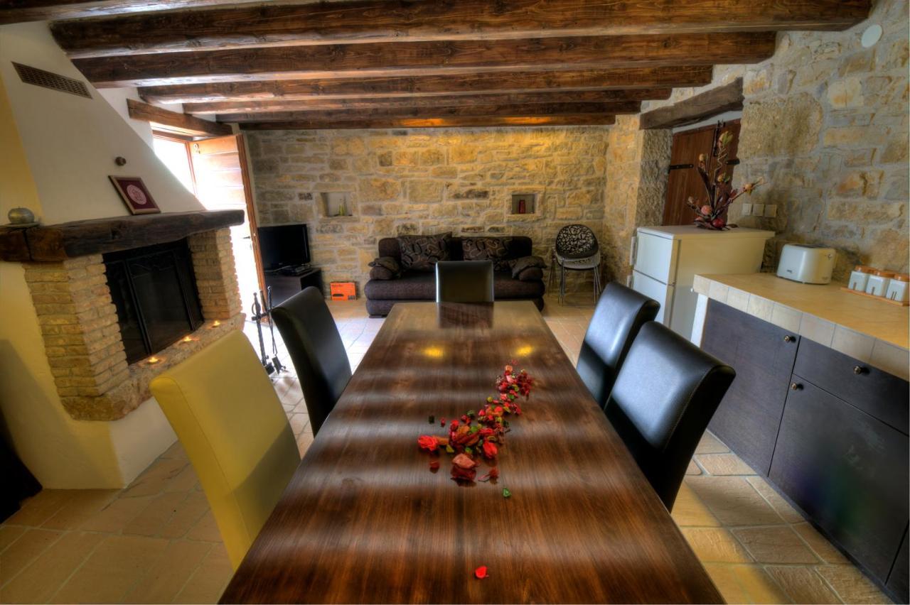 Traditional Stone House Kotli Buzet Zewnętrze zdjęcie