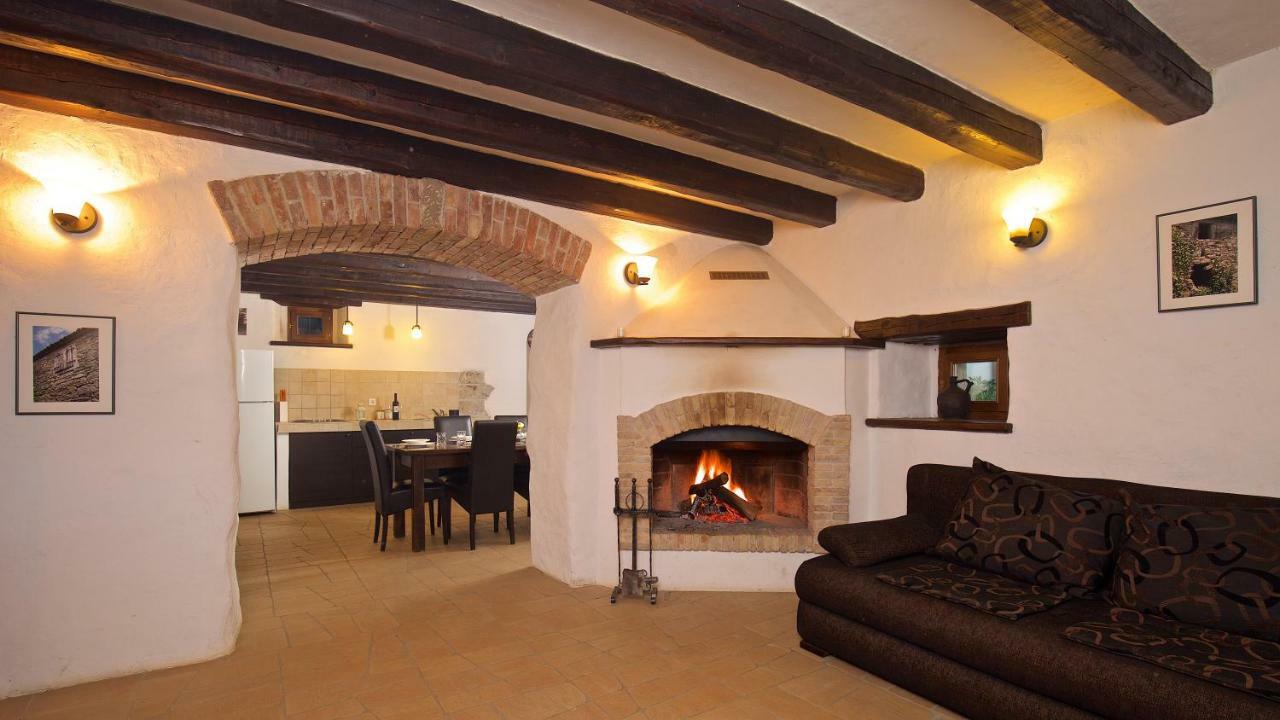 Traditional Stone House Kotli Buzet Zewnętrze zdjęcie